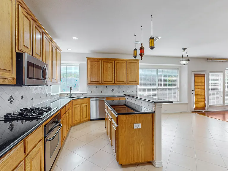 8609A Rugby Dr — Photo 14