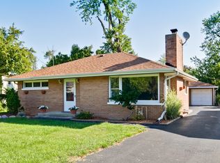 33083 N Rolling Hills Rd, Grayslake, IL 60030