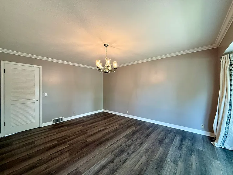 9325 Pauline St — Photo 12