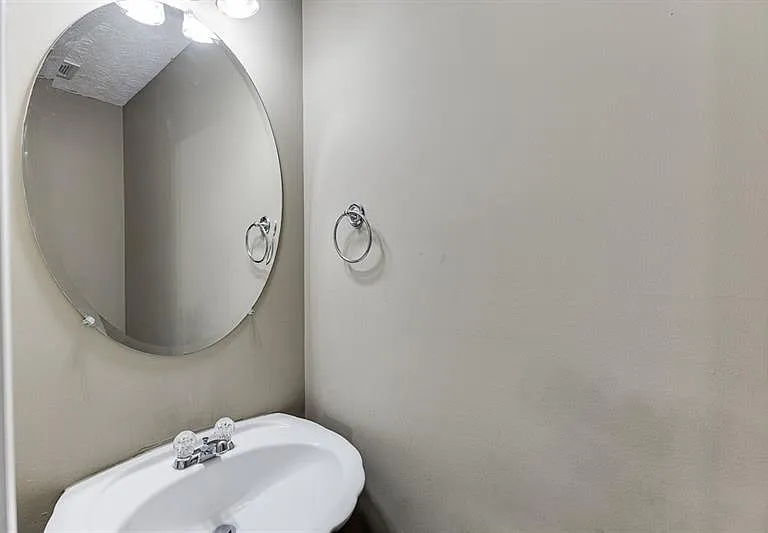 2883 Creek Bottom Ct — Photo 18