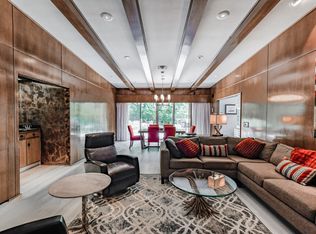 2215 S 86th St, Omaha, NE 68124