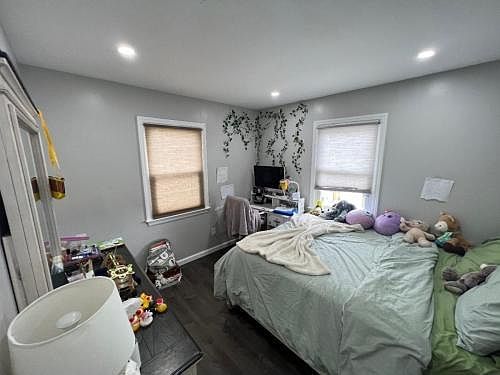 4th image of 267 Mary Lou Ave #2
