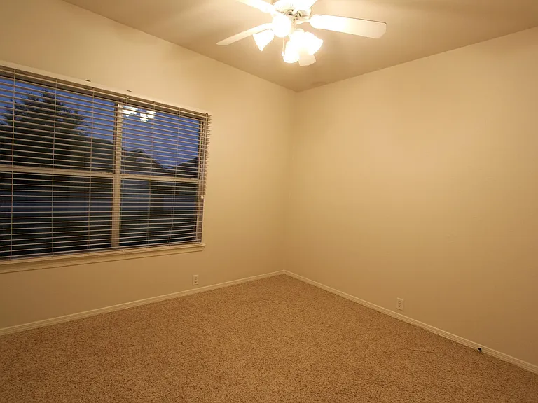 1017 Porter Pl — Photo 16