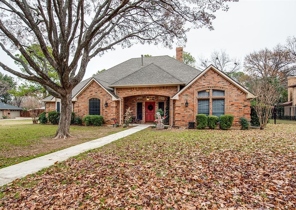 1st image of 457 Frankie Ln
