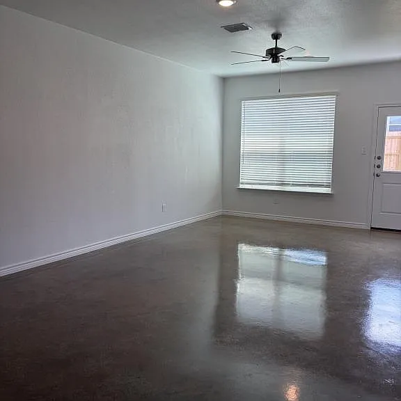 3906 American Elm Dr — Photo 9