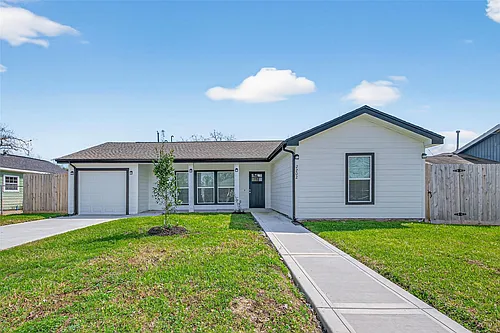 2202 Alabama St Photo 1