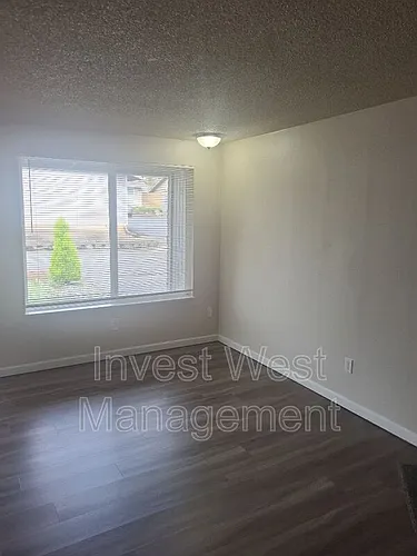 3331 NE 57th Ave Photo 1