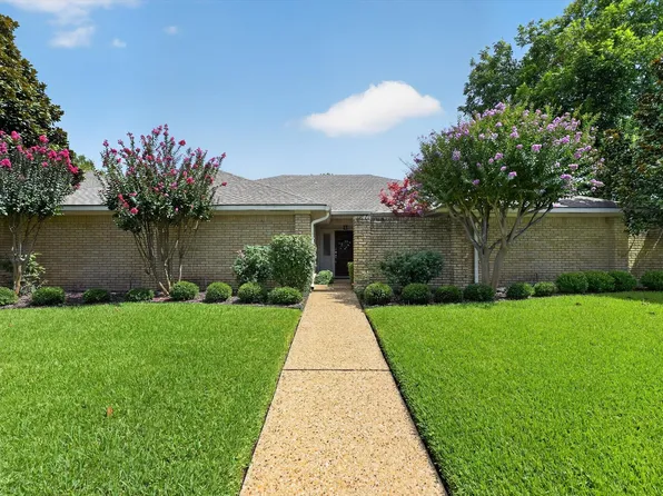 8833 Kenton Dr, Dallas, TX 75231