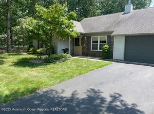 530 Petunia La No, Whiting, NJ 08759