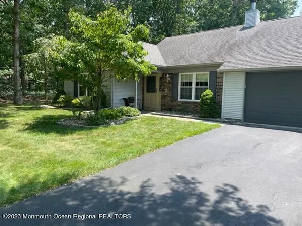 530 Petunia La No, Whiting, NJ 08759