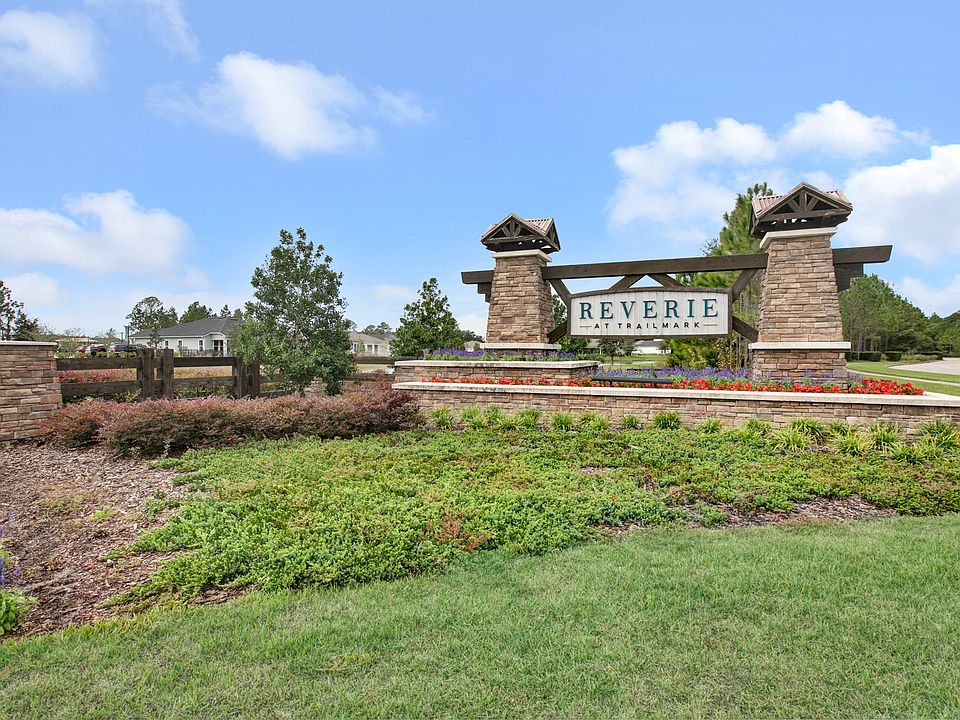 Reverie Trailmark Entry Monument
