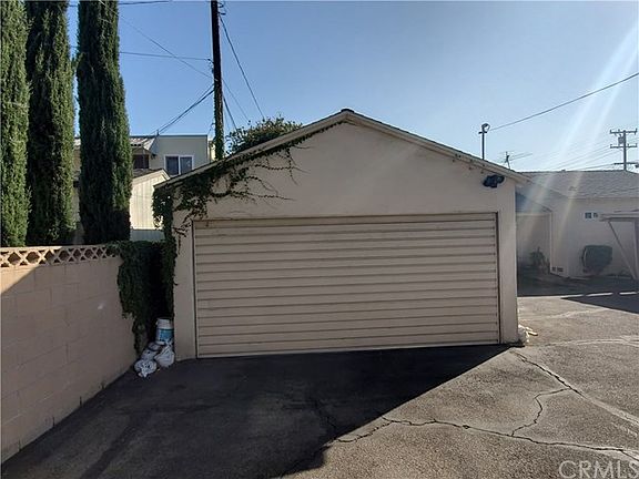 3rd image of 9428 Woodruff Ave