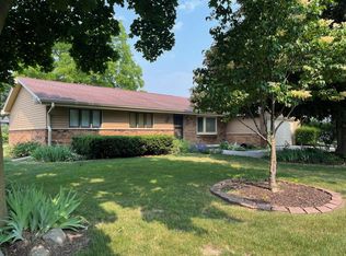 3805 Chapel Rd, Brookfield, WI 53045