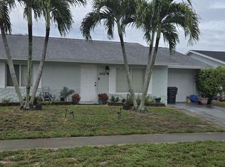 Homes Of Lees Crossing, Lake Worth, FL 33463