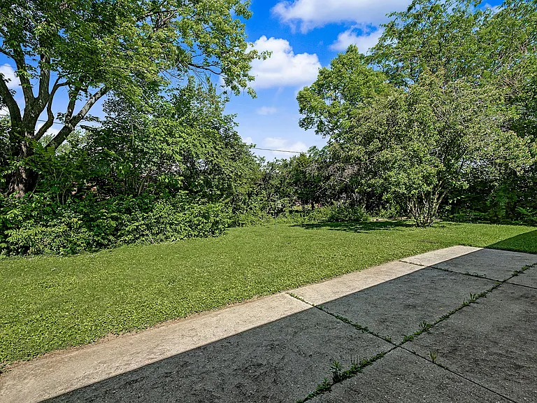 819 Gleneagle Dr — Photo 33