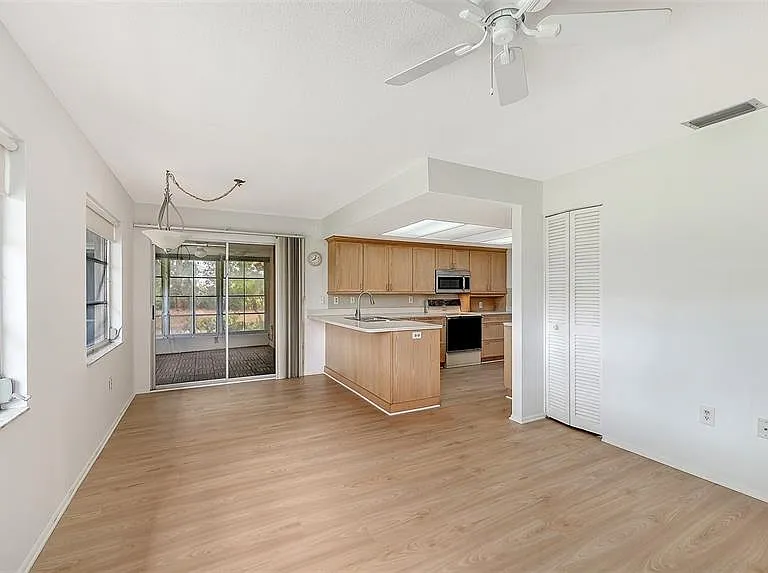 515 Rousseau Dr — Photo 19
