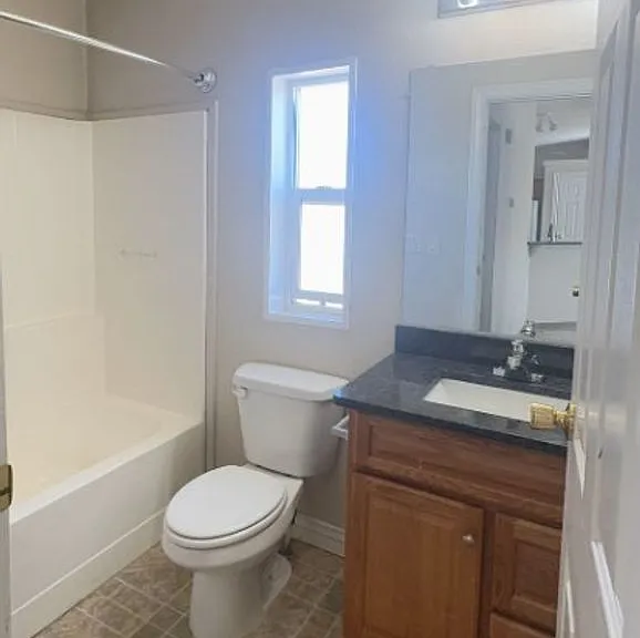 311 N Highland Dr — Photo 18