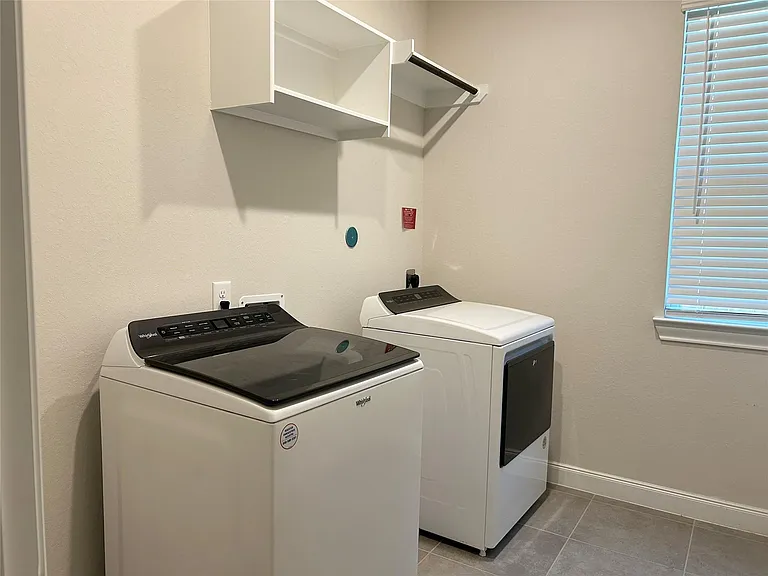 4326 Pale Fox Ln — Photo 25