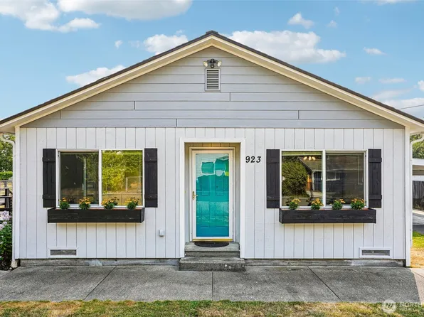 923 16th Street SW, Puyallup, WA 98371