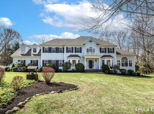8 Encampment Pl, Ridgefield, CT 06877