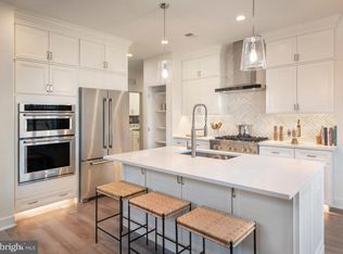7 Cherry Ln, West Windsor, NJ 08550