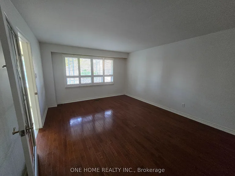 223 Elmwood Rd — Photo 10