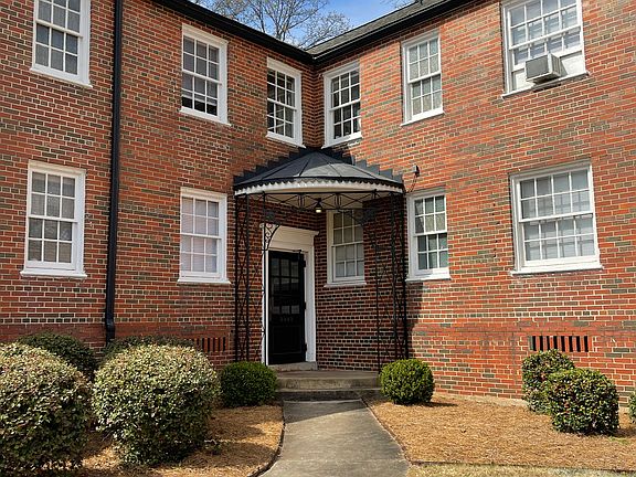 2nd image of 2828 Thornhill Rd APT 302B