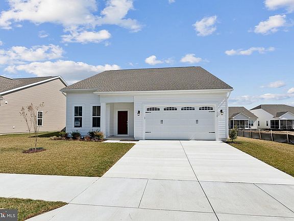 2nd image of 318 Heritage Shores Cir