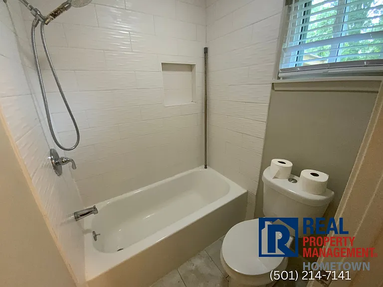 1904 Alberta Dr — Photo 19