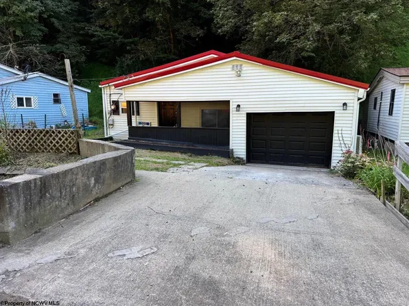 139 Ramp Hollow Rd, Pursglove, WV 26546