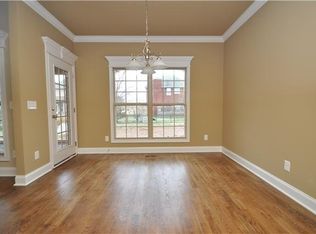 3229 Robinwood Dr, Murfreesboro, TN 37128