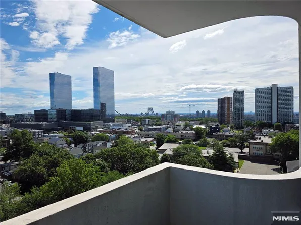 1600 Center Ave APT 12C, Fort Lee, NJ 07024