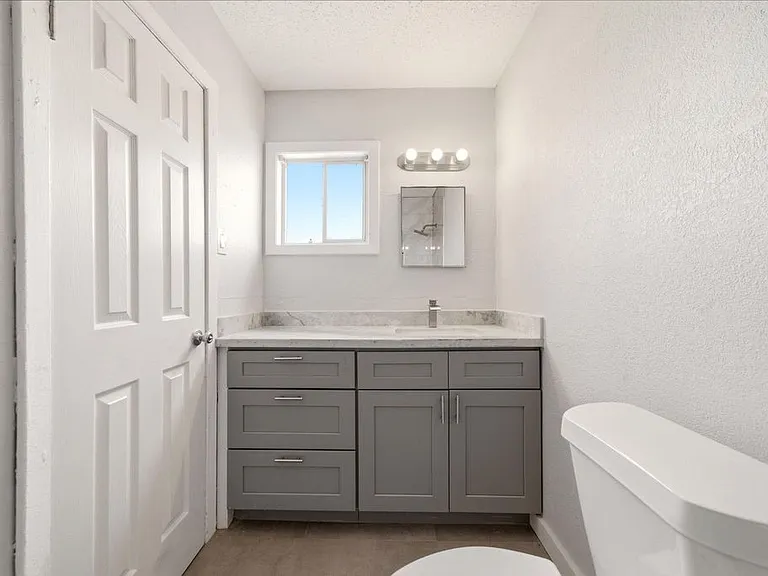 5534 Eskridge St #4 — Photo 1