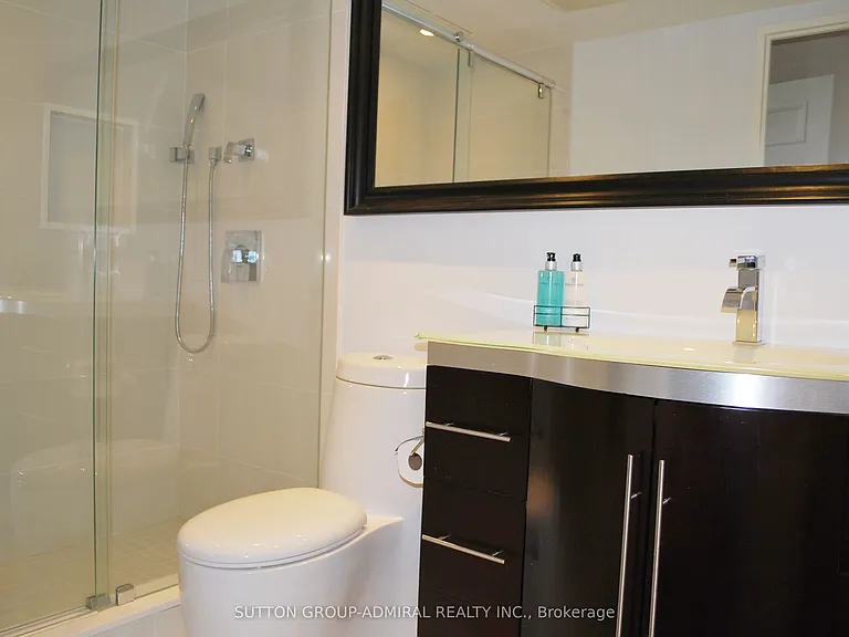33 University Ave #904 — Photo 13