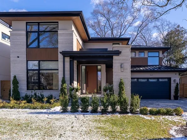 540 Patricia Dr, Oakville, ON L6K 1M2