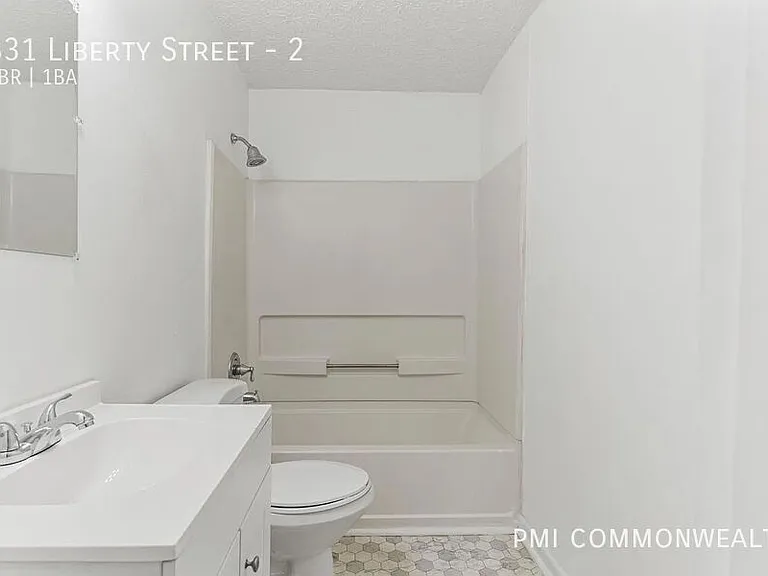 831 Liberty St #2 — Photo 2