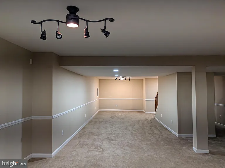 44476 Livonia Ter — Photo 17
