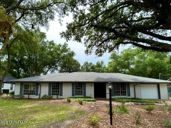 315 Fairview Dr, Biloxi, MS 39531