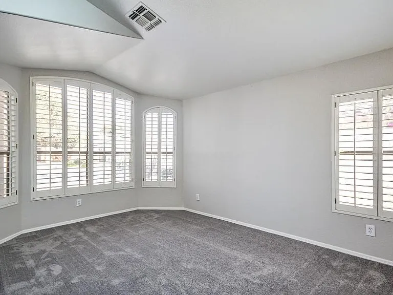 12715 W Cambridge Ave — Photo 22