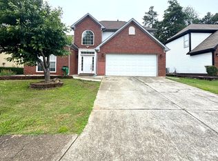 675 Manor Glen Dr, Suwanee, GA 30024