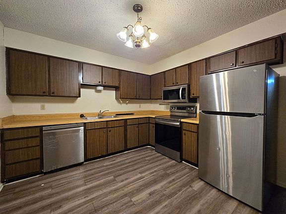 5th image of 206 W Mockingbird Ln #C