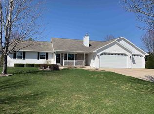 2849 Blue Spruce Dr, Green Bay, WI 54311