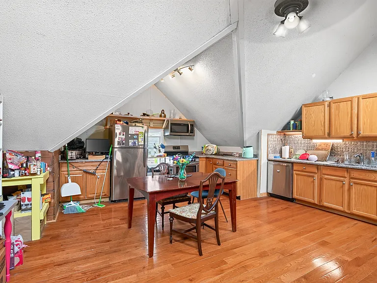 2404 Lyndale Ave S #3 — Photo 1