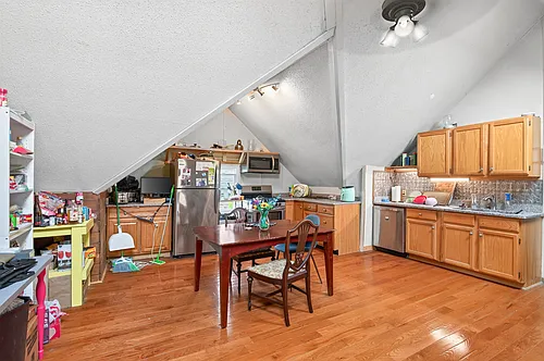 2404 Lyndale Ave S #3 Photo 1