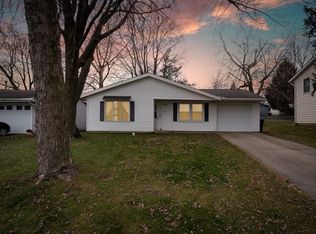 2313 Rainbow Ave, Bloomington, IL