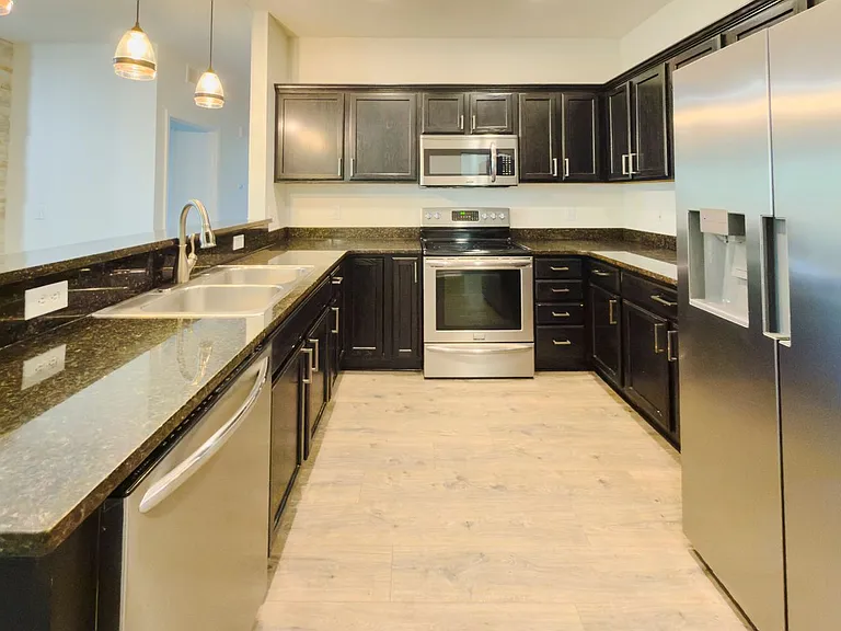 5637 Twin Oaks Dr — Photo 9