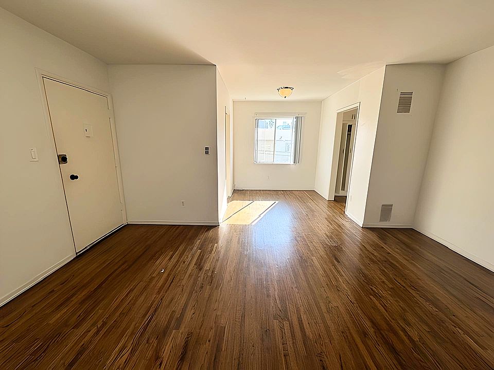 1st image of 470 S Mariposa Ave APT 16