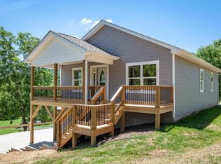 4 Ravens Cv, Candler, NC 28715