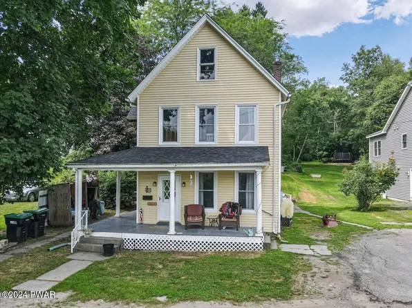 9 Upper Wangum Ave, Hawley, PA 18428