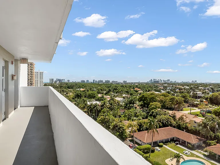 2200 NE 33rd Ave #10K — Photo 27